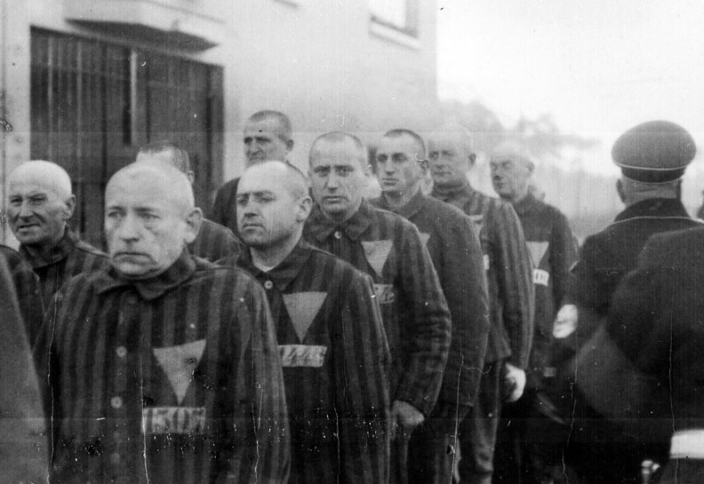 concentration-camp-prisoners-holocaust